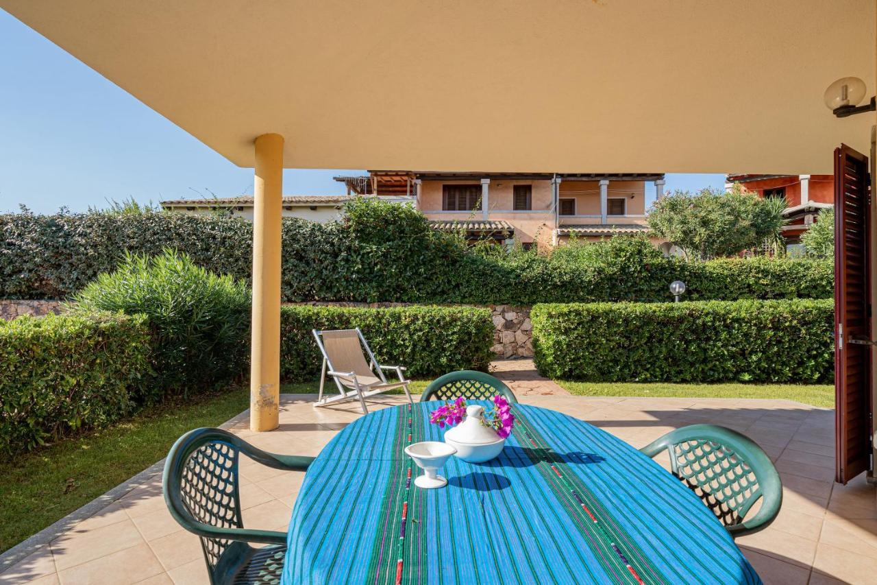 Apartments In Residence With Swimming Pool In Cala Girgolu Monte Petrosu Exterior photo