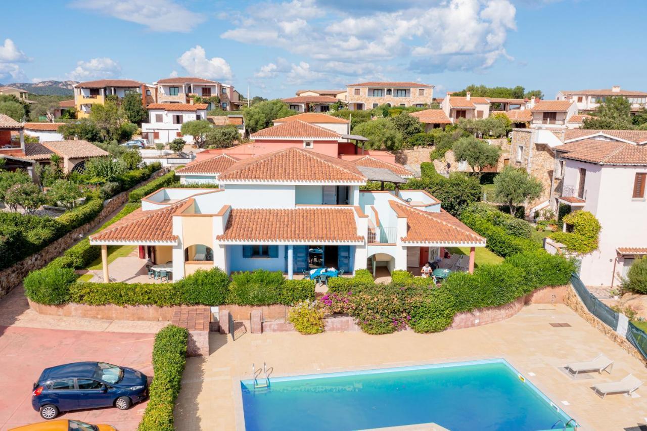 Apartments In Residence With Swimming Pool In Cala Girgolu Monte Petrosu Exterior photo